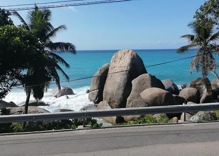 Semesterbostad Caranavilla Anse Etoile